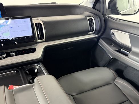 Certified 2025 Ford Expedition Max Active AWD/4WD image 13