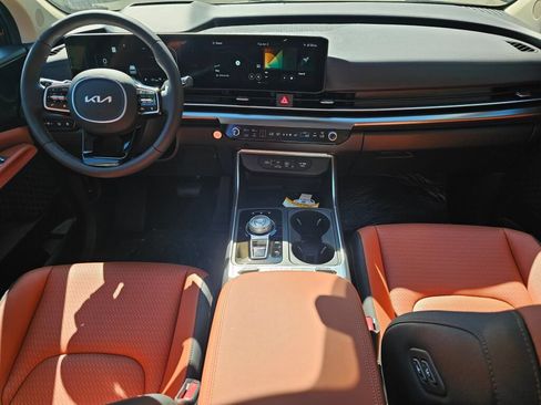 New 2026 Kia Carnival SX Prestige FWD image 9