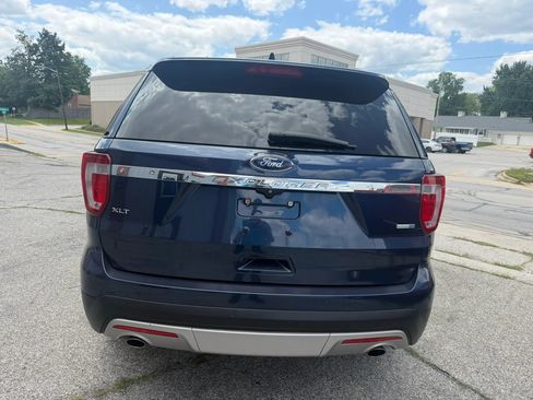 Used 2016 Ford Explorer XLT w/ Equipment Group 202A AWD/4WD image 7