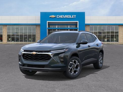 New 2026 Chevrolet Trax LT w/ Sunroof Package FWD image 6