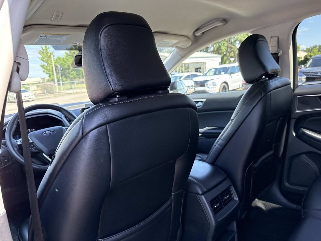 Used 2024 Ford Edge SEL AWD/4WD image 13