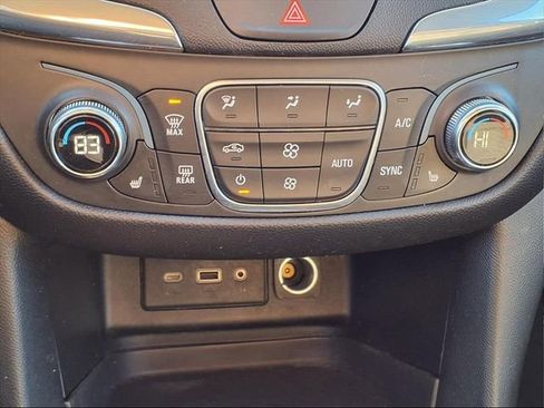 Used 2020 Chevrolet Equinox LT image 20