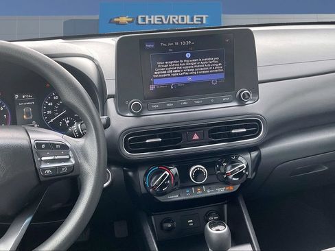 Used 2022 Hyundai Kona SEL FWD image 9