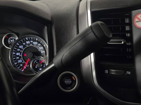 Used 2024 RAM 3500 Big Horn image 29