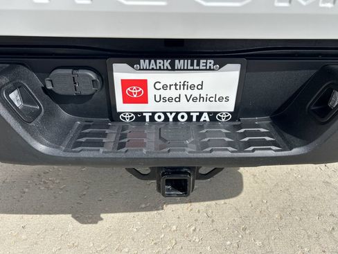 Certified 2022 Toyota Tacoma TRD Off-Road AWD/4WD image 29