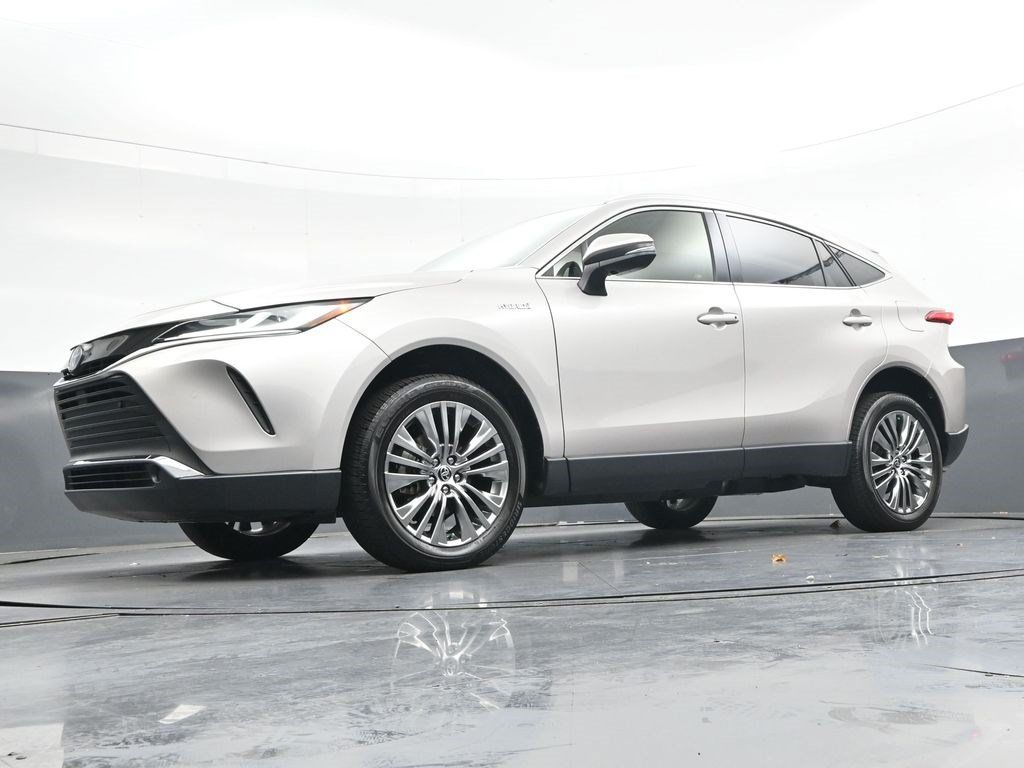 Used 2021 Toyota Venza XLE w/ Softex Package AWD/4WD image 35
