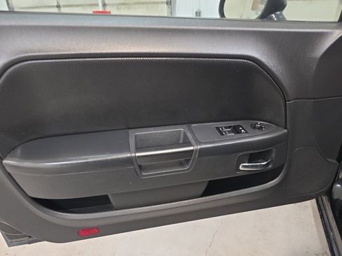 Used 2014 Dodge Challenger SXT Plus image 28