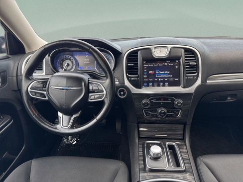 Used 2020 Chrysler 300 Touring w/ Sport Appearance Package image 19