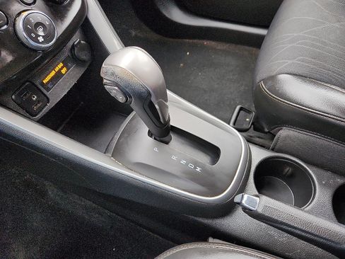 Used 2022 Chevrolet Trax LT w/ LT Convenience Package image 20