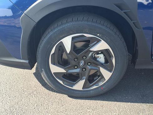 New 2025 Subaru Crosstrek 2.5i Limited w/ Crosstrek Mirror Package image 18