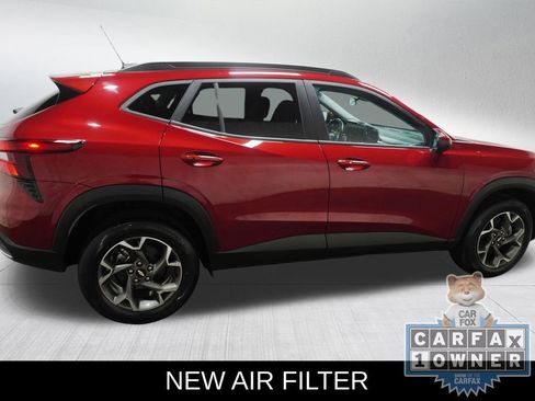 Used 2025 Chevrolet Trax LT w/ Driver Confidence Package FWD image 5