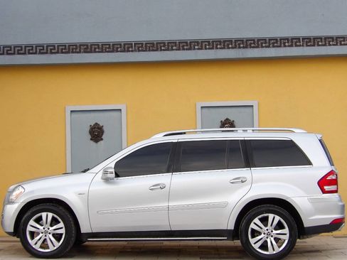 Used 2012 Mercedes-Benz GL 320 BlueTEC 4MATIC w/ Premium 1 Pkg image 8