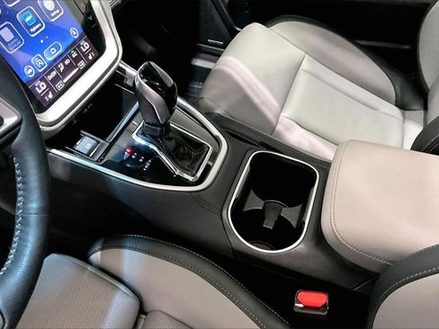 Used 2022 Subaru Outback Limited image 17