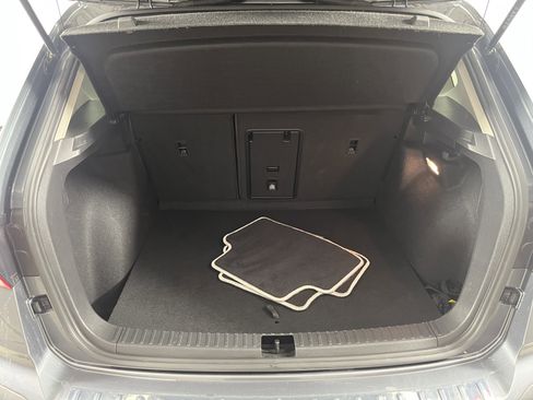 Used 2023 Volkswagen Taos SEL image 28