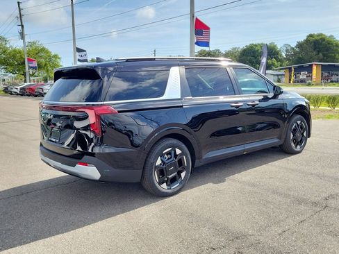 New 2026 Kia Carnival EX FWD image 5