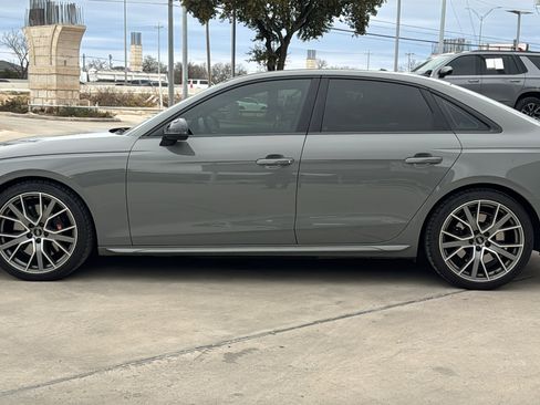Used 2022 Audi S4 Premium Plus w/ Premium Plus Package image 4