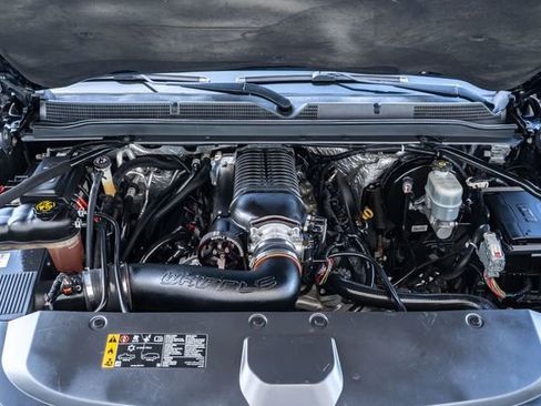 Used 2018 Cadillac Escalade Luxury image 35