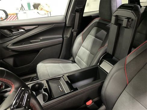 Certified 2025 Chevrolet Blazer EV RS image 24