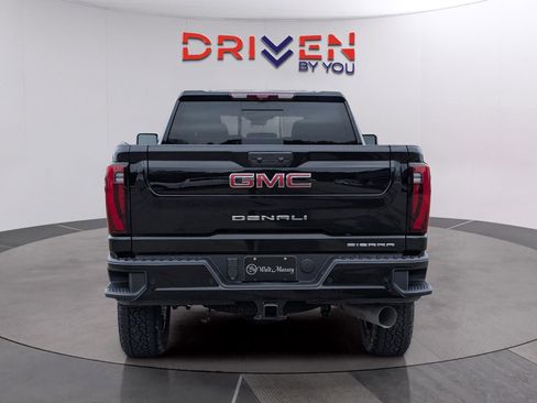 New 2026 GMC Sierra 2500 Denali w/ Denali Reserve Package image 4