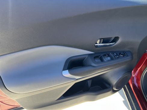 Used 2021 Nissan Kicks SR w/ SR Premium Package image 13