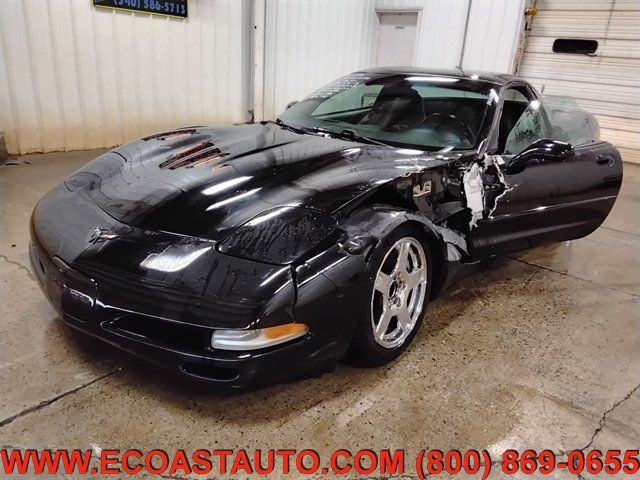 Used 1998 Chevrolet Corvette Coupe w/ Roof Pkg RWD image 1