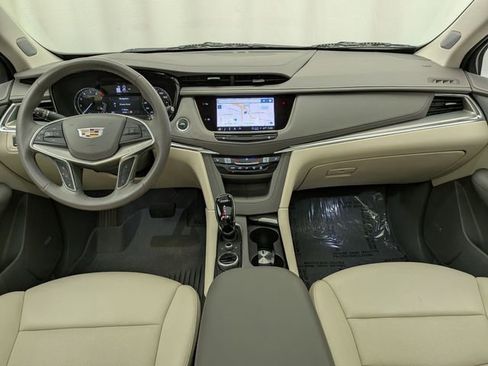 Certified 2023 Cadillac XT5 Premium Luxury w/ LPO, Floor Liner Package AWD/4WD image 24