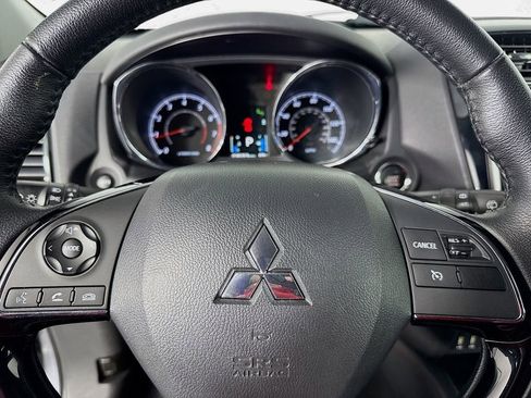 Used 2024 Mitsubishi Outlander Sport SE image 16