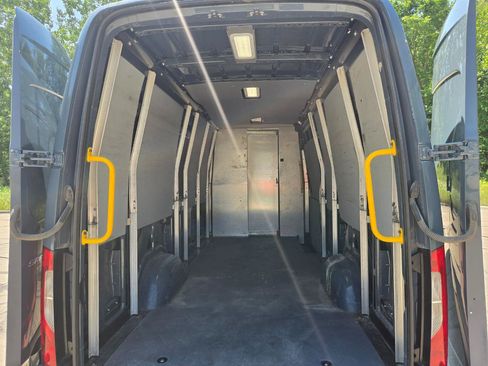 Used 2019 Mercedes-Benz Sprinter 170 image 37