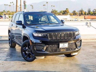 New 2025 Jeep Grand Cherokee Altitude