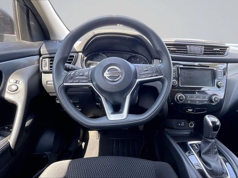 Used 2019 Nissan Rogue Sport S FWD image 5