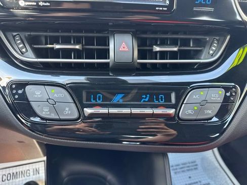 Used 2018 Toyota C-HR XLE FWD image 19