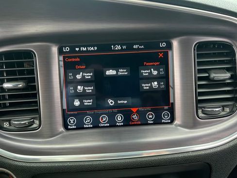 Used 2017 Dodge Charger SXT w/ Premium Group image 29