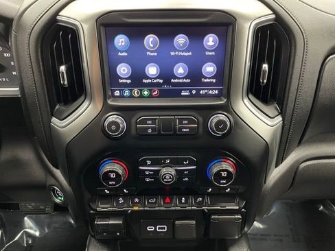 Used 2019 Chevrolet Silverado 1500 LT Trail Boss image 3