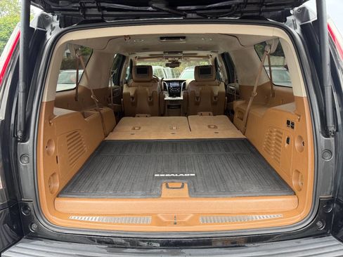 Used 2016 Cadillac Escalade ESV Platinum AWD/4WD image 39
