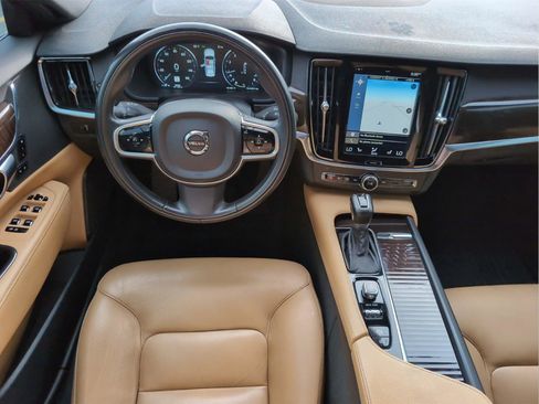 Used 2018 Volvo S90 T6 Momentum w/ Convenience Package AWD/4WD image 26