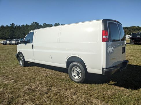 New 2025 Chevrolet Express 2500 w/ Driver Convenience Package image 6
