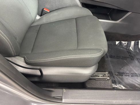 Used 2023 Nissan Rogue S image 32