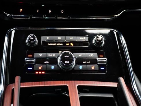 Used 2023 Lincoln Navigator Reserve image 30