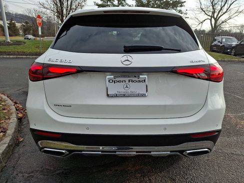 Used 2025 Mercedes-Benz GLC 300 4MATIC image 5