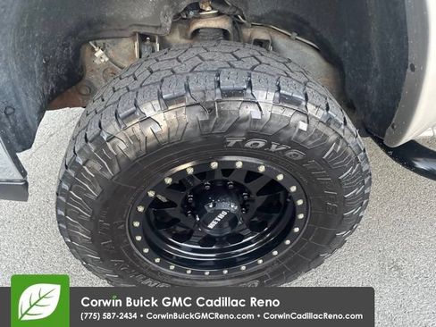 Used 2005 Chevrolet Silverado 2500 LT w/ Heavy-Duty Power Package AWD/4WD image 40