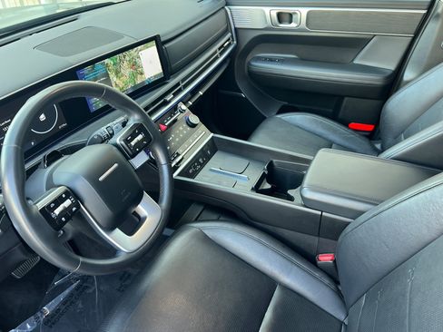 Used 2024 Hyundai Santa Fe Limited image 11
