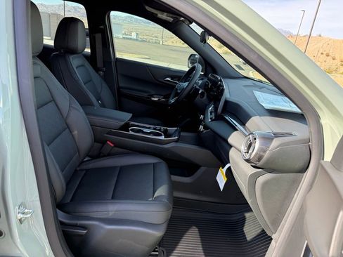 New 2026 Chevrolet Equinox LT w/ Convenience Package II image 12