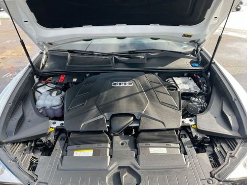 Used 2023 Audi Q8 Premium Plus image 20