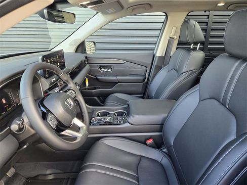 New 2026 Honda Pilot Touring image 27