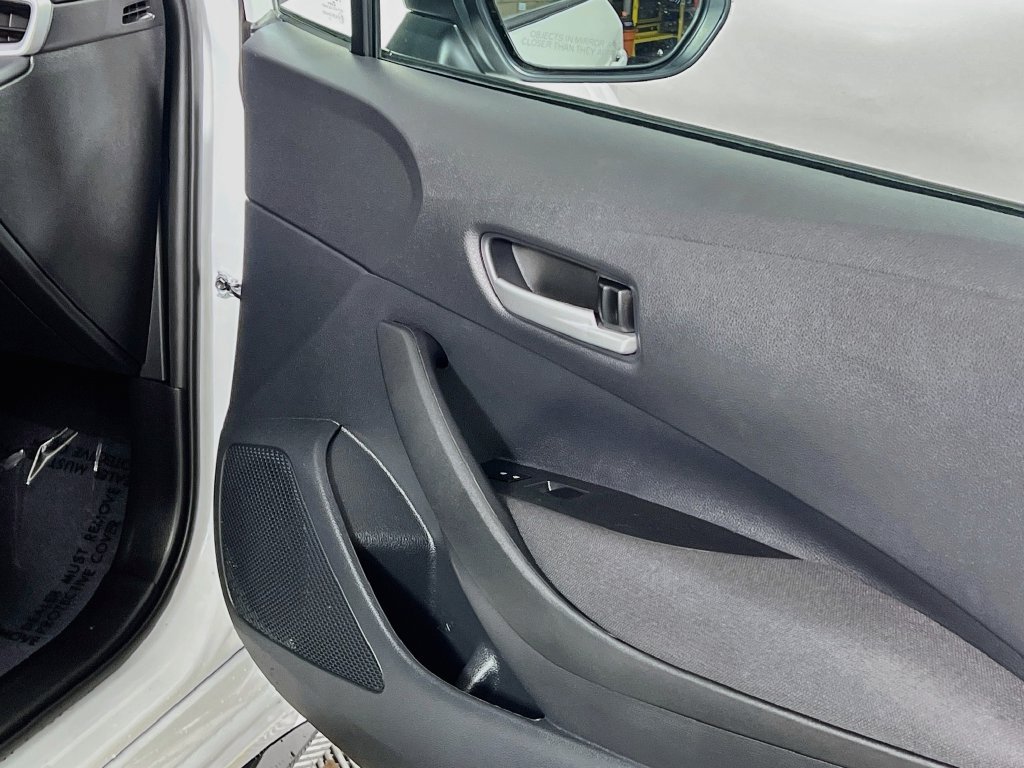 Used 2026 Toyota Corolla SE w/ SE Package FWD image 29