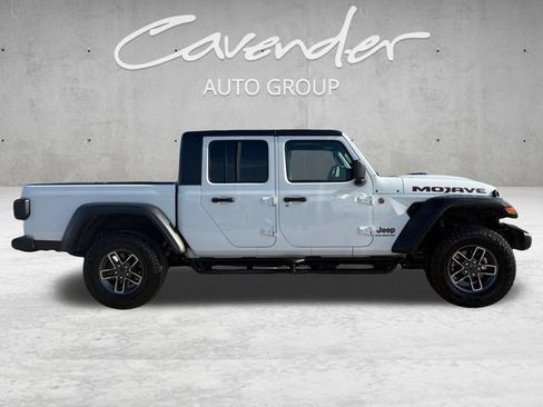 Used 2024 Jeep Gladiator Mojave w/ Convenience Group AWD/4WD image 17