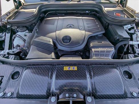 New 2025 Mercedes-Benz GLS 450 4MATIC image 18