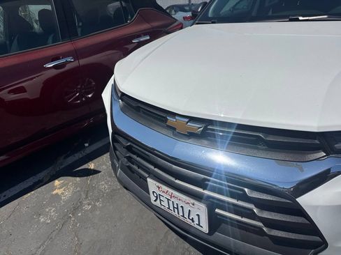 Used 2023 Chevrolet TrailBlazer LS FWD image 1