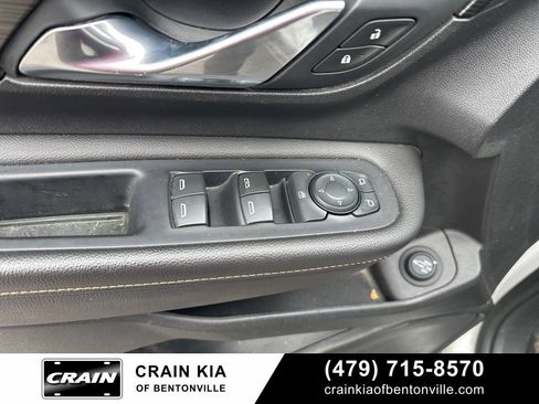 Used 2019 GMC Terrain SLT w/ Preferred Package image 13