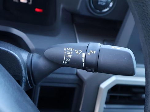 Used 2024 Toyota Tacoma SR5 AWD/4WD image 33